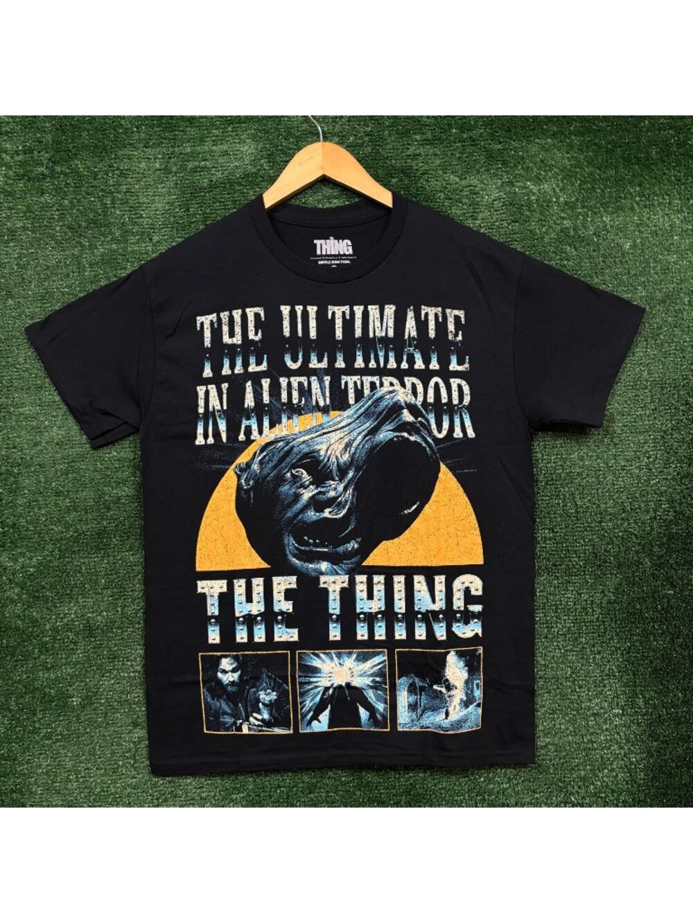 The Thing The Ultimate in Alien Terror Horror T-Shirt Size Medium